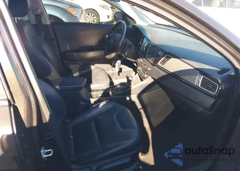 2018 Kia Niro Touring z USA, uszkodzony, nr VIN KNDCE3LC9J5120356